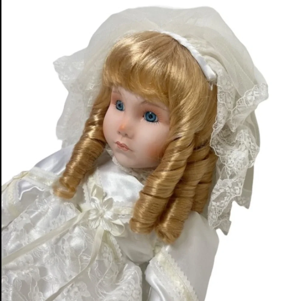 Vintage Doll Porcelain Lace Dress Ellie Bridal Wedding Collectible Vintage Toys